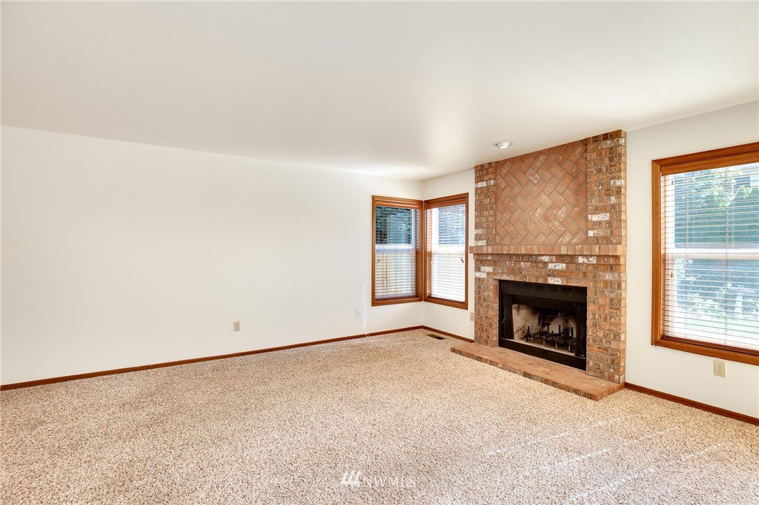 18138 132nd Place Southeast Renton, WA 98058 - Photo 6 of 25 Gallery Image 6
