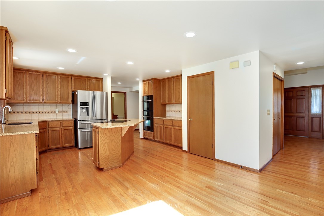 18138 132nd Place Southeast Renton, WA 98058 - Photo 9 of 25 Gallery Image 9