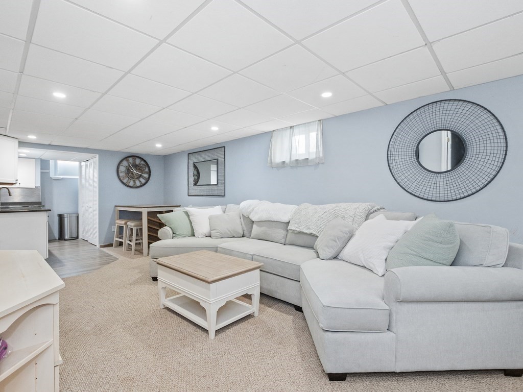 79 Bruce Road Waltham, MA 02453 - Photo 24 of 33 Gallery Image 24