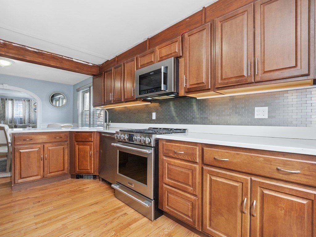 79 Bruce Road Waltham, MA 02453 - Photo 3 of 33 Gallery Image 3