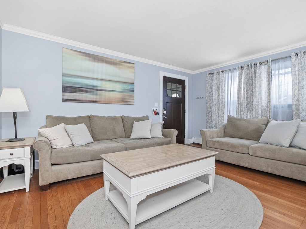 79 Bruce Road Waltham, MA 02453 - Photo 8 of 33 Gallery Image 8