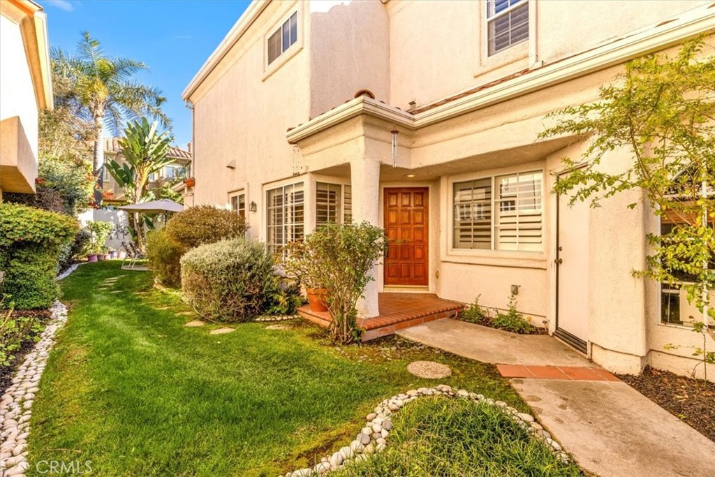 10 St John Dana Point, CA 92629 - Photo 21 of 31 a view of a house with a large tree