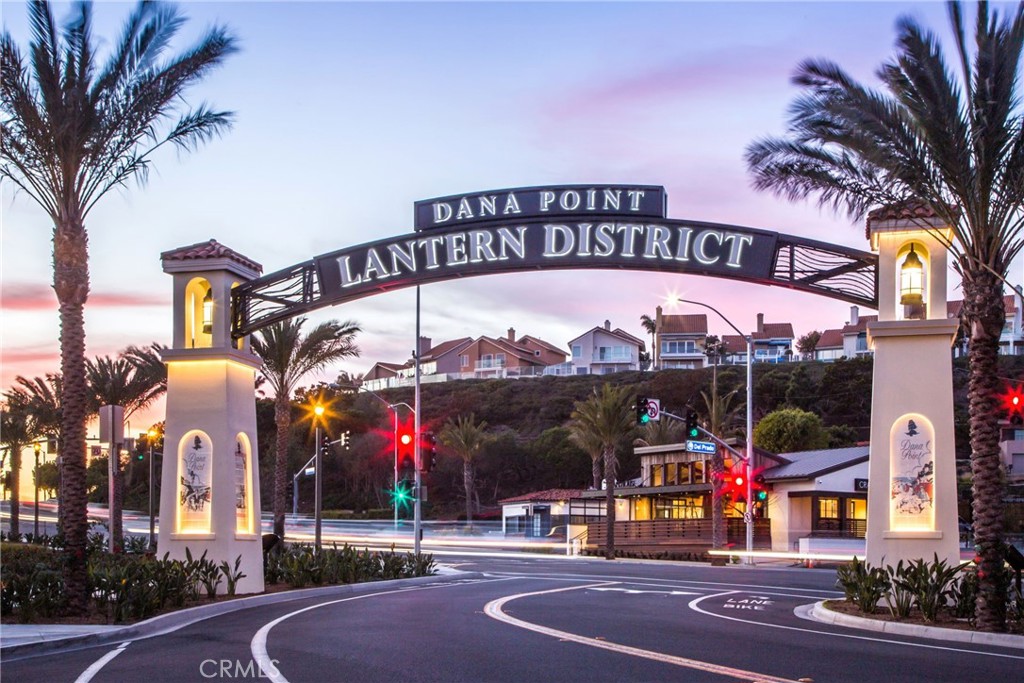 10 St John Dana Point, CA 92629 - Photo 29 of 31 a view of street with a building and palm tree