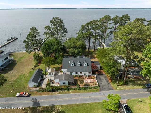 $899,000 | 1339 Bayview Road, Bath, NC 27808