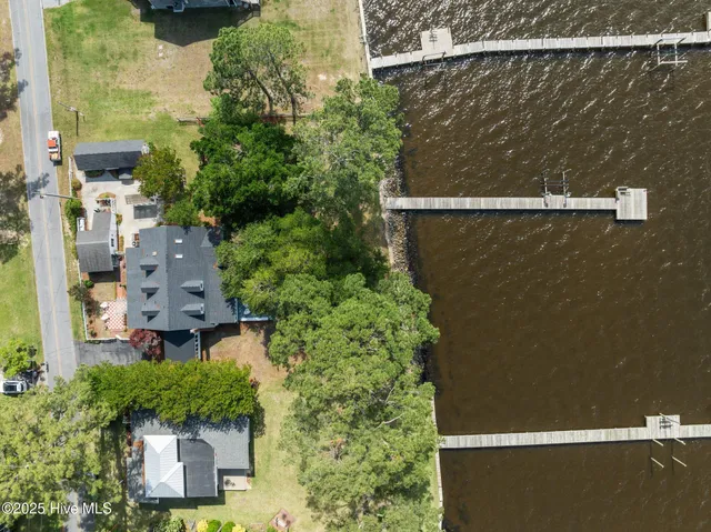 $899,000 | 1339 Bayview Road, Bath, NC 27808