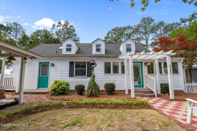 $899,000 | 1339 Bayview Road, Bath, NC 27808