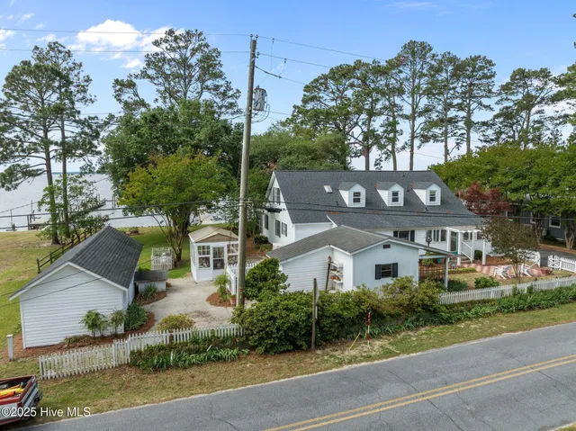 $899,000 | 1339 Bayview Road, Bath, NC 27808