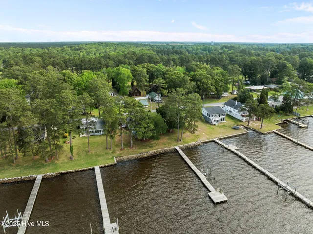 $899,000 | 1339 Bayview Road, Bath, NC 27808