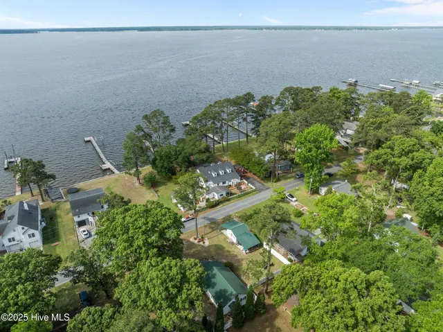 $899,000 | 1339 Bayview Road, Bath, NC 27808