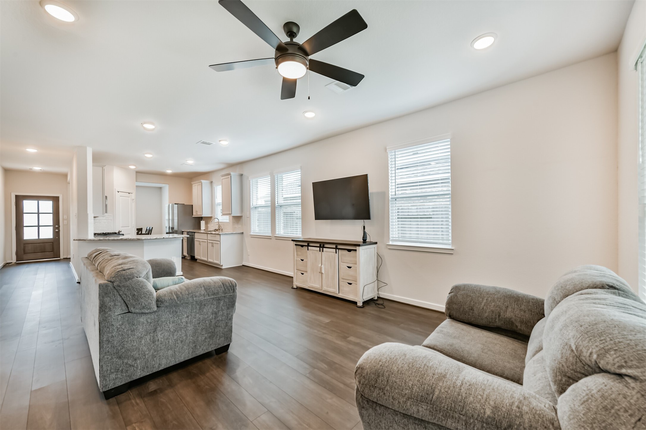 370 Weimer Lagoon Road La Porte, TX 77571 - Photo 12 of 32