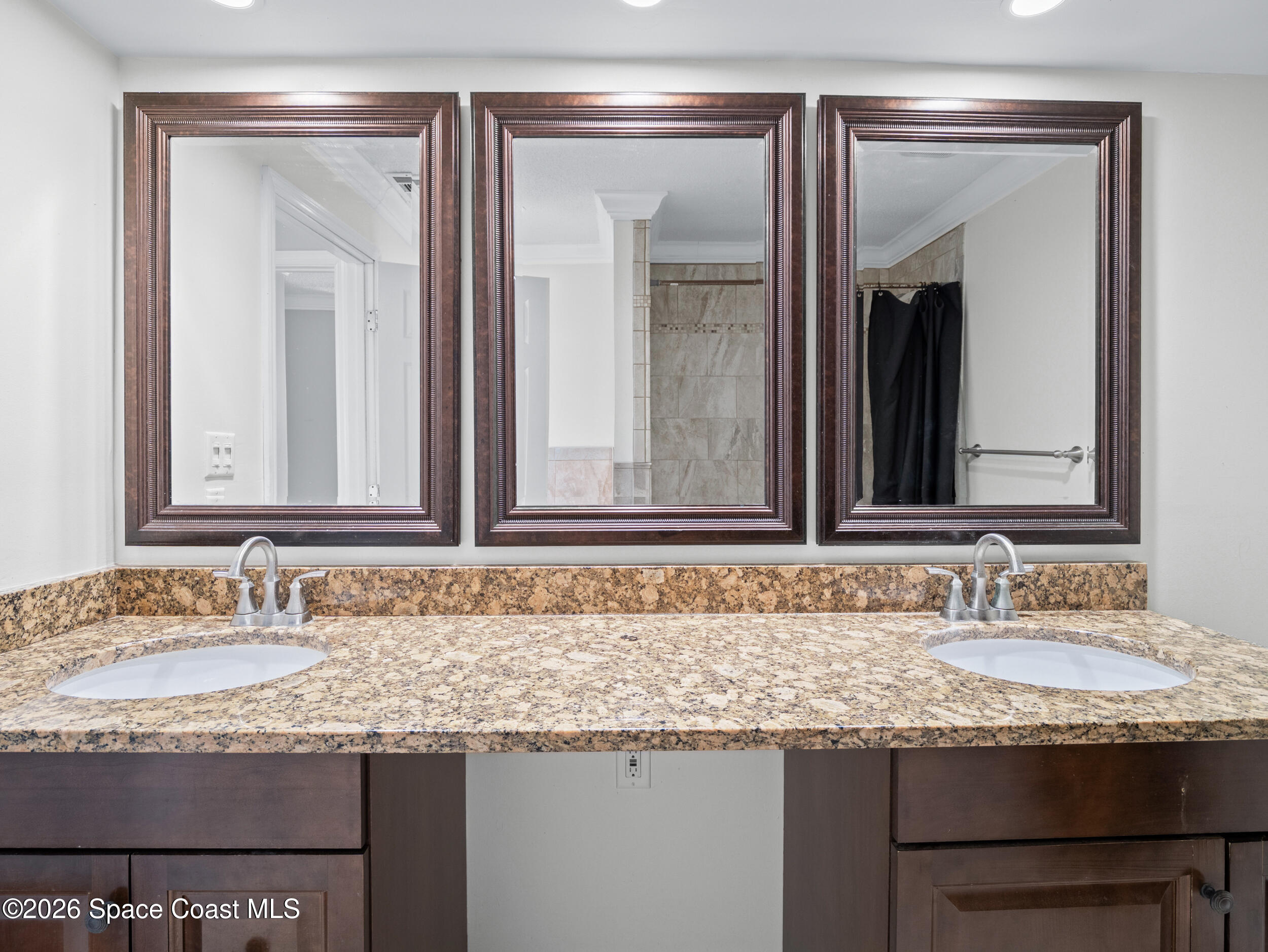 2440 Arizona Street Melbourne, FL 32904 - Photo 11 of 62 Guest Bath