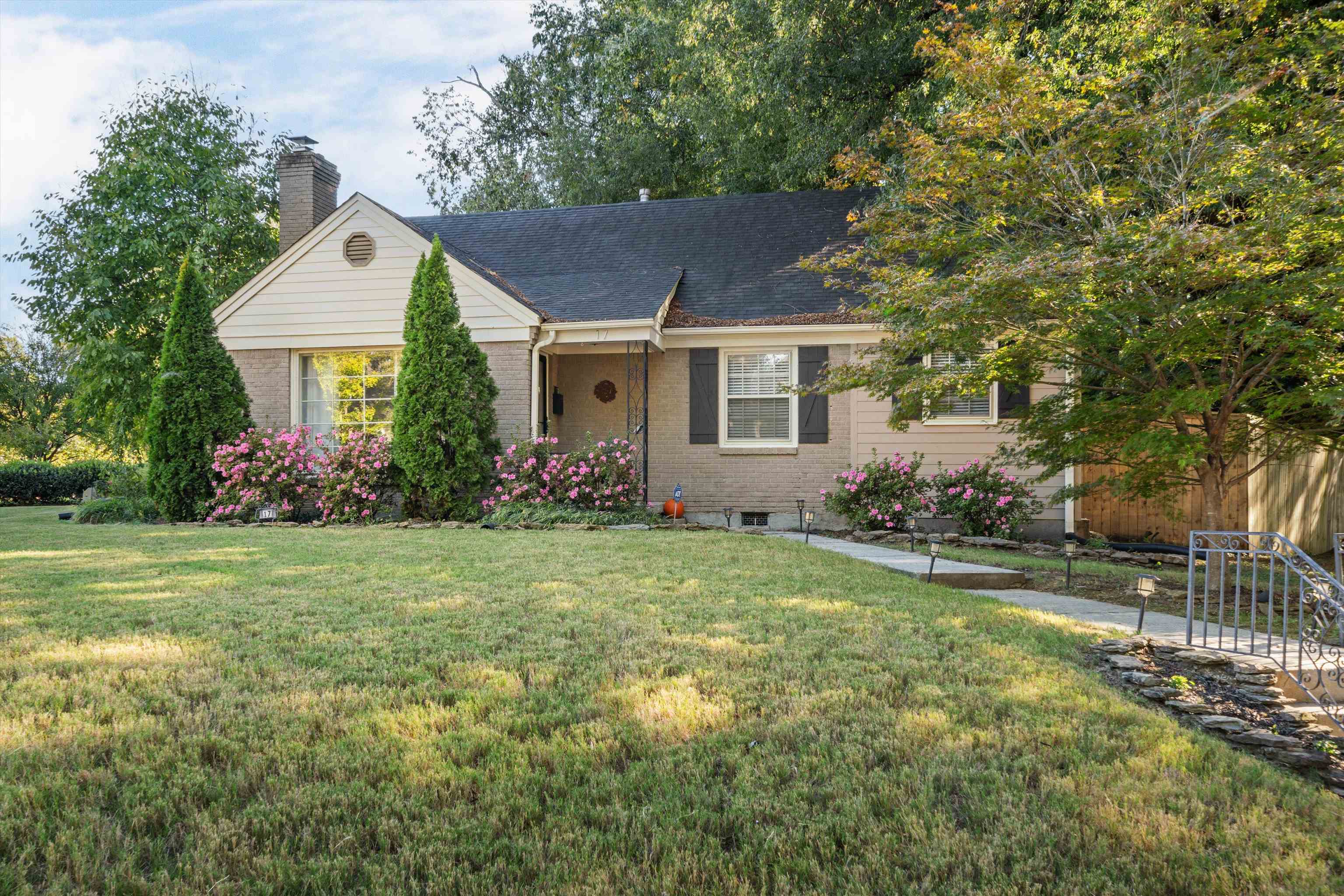 17 North Ashlawn Road Memphis, TN 38112 - Photo 1 of 28 Single story home featuring brick siding, a chimney, and roof with shingles