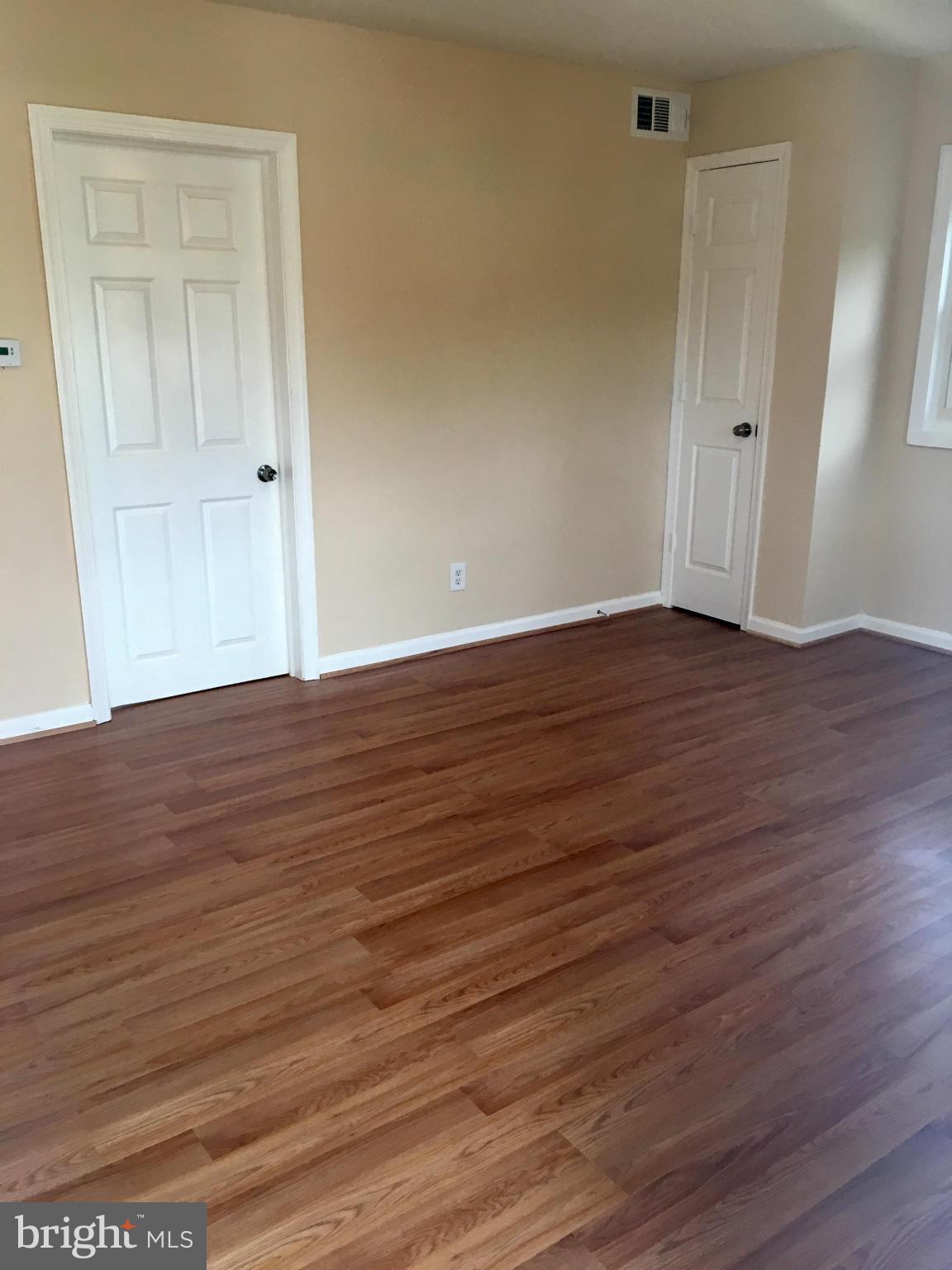 7735 Frederick Road Hyattsville, MD 20784 - Photo 2 of 20 Living Room