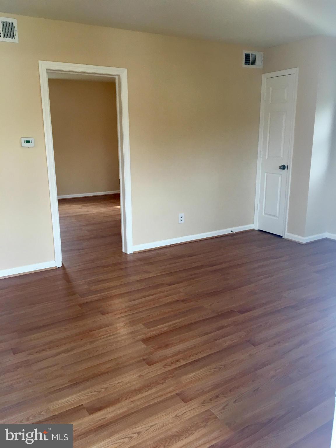7735 Frederick Road Hyattsville, MD 20784 - Photo 3 of 20 Living Room