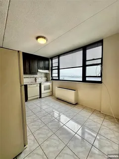 $229,000 | 250 Gorge Road, Unit 23A, Cliffside Park, NJ 07010