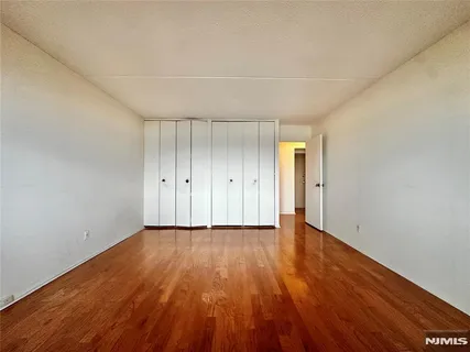 $229,000 | 250 Gorge Road, Unit 23A, Cliffside Park, NJ 07010