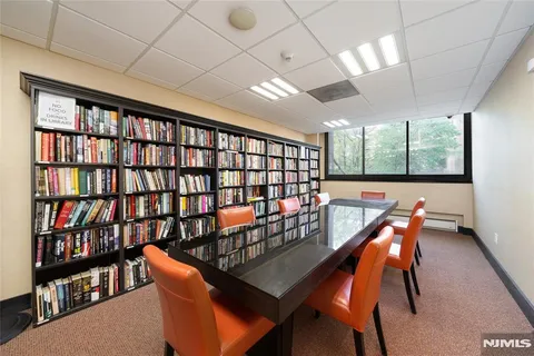 $229,000 | 250 Gorge Road, Unit 23A, Cliffside Park, NJ 07010