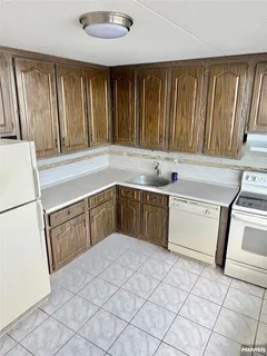 $229,000 | 250 Gorge Road, Unit 23A, Cliffside Park, NJ 07010