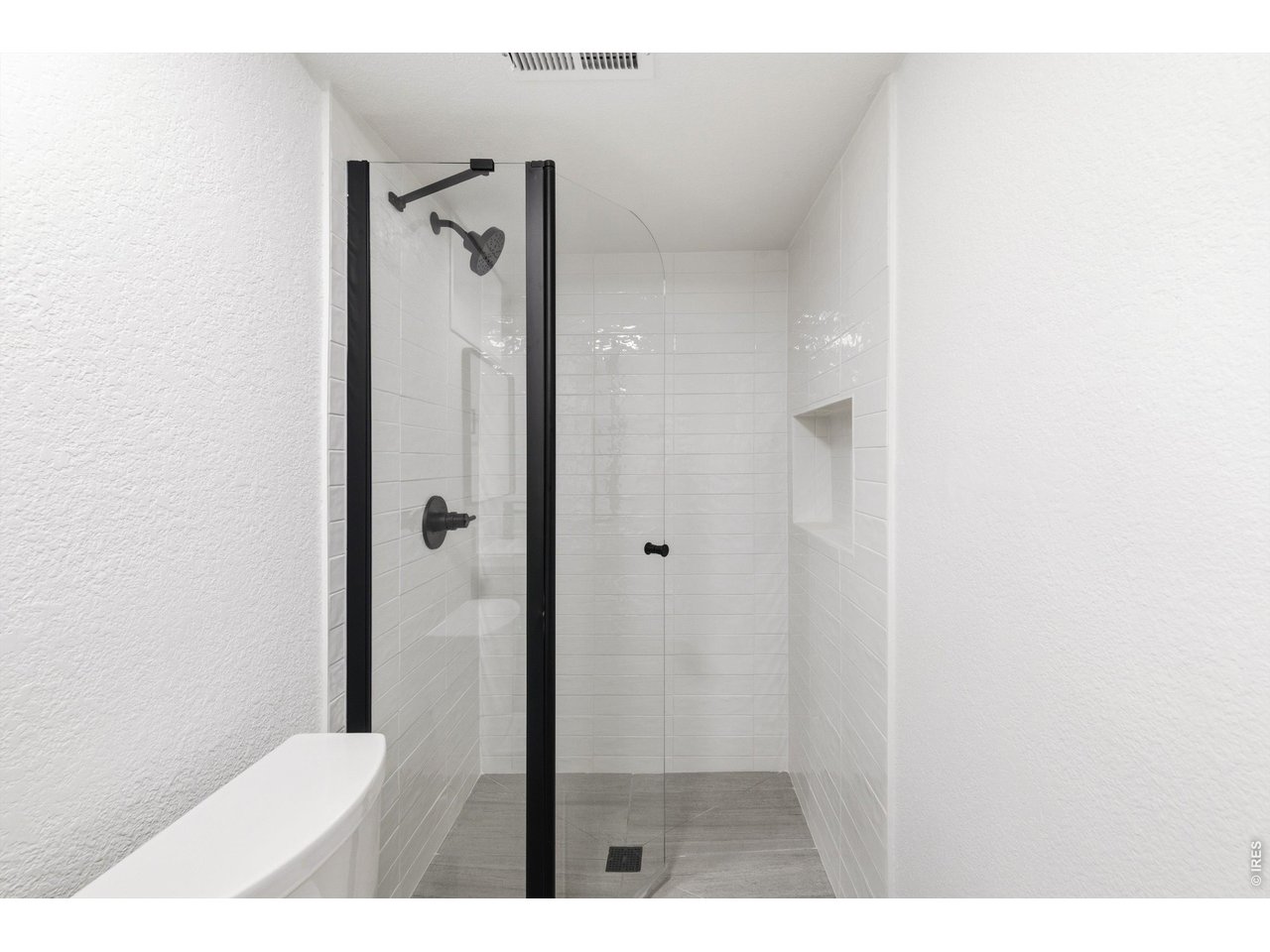 7750 Durham Way Boulder, CO 80301 - Photo 26 of 32 a bathroom with a shower