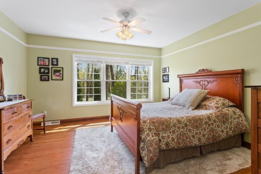 2941 East Riverside Road Buchanan, MI 49107 - Photo 11 of 27 11_2941ERiversideRoad_14_PrimaryBedroom_