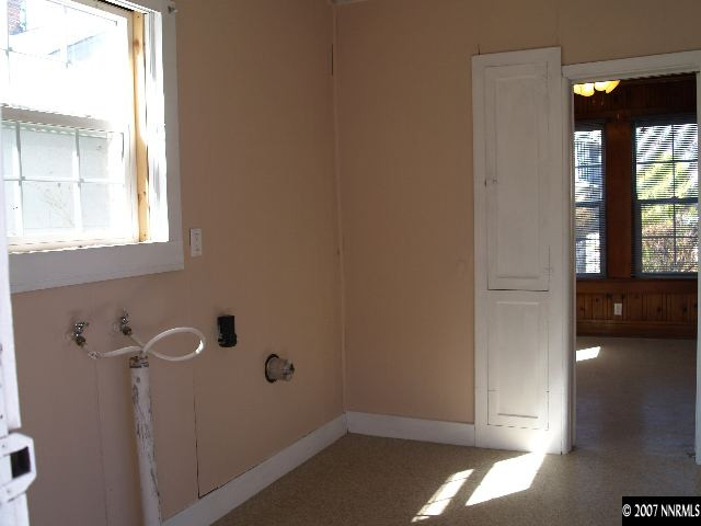 1065 Locust Street Reno, NV 89502 - Photo 5 of 6 a view of a hallway with a window