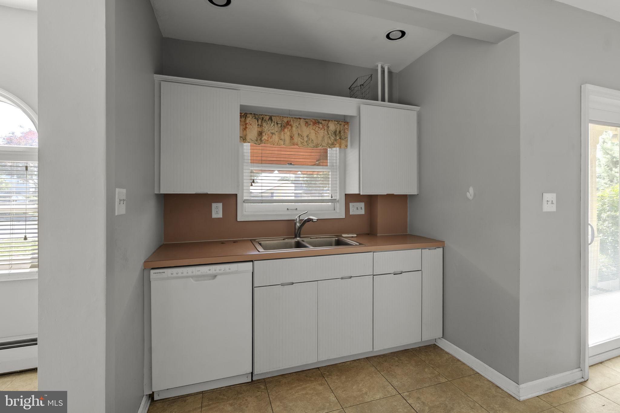 564 West Maple Grove Road Denver, PA 17517 - Photo 11 of 59