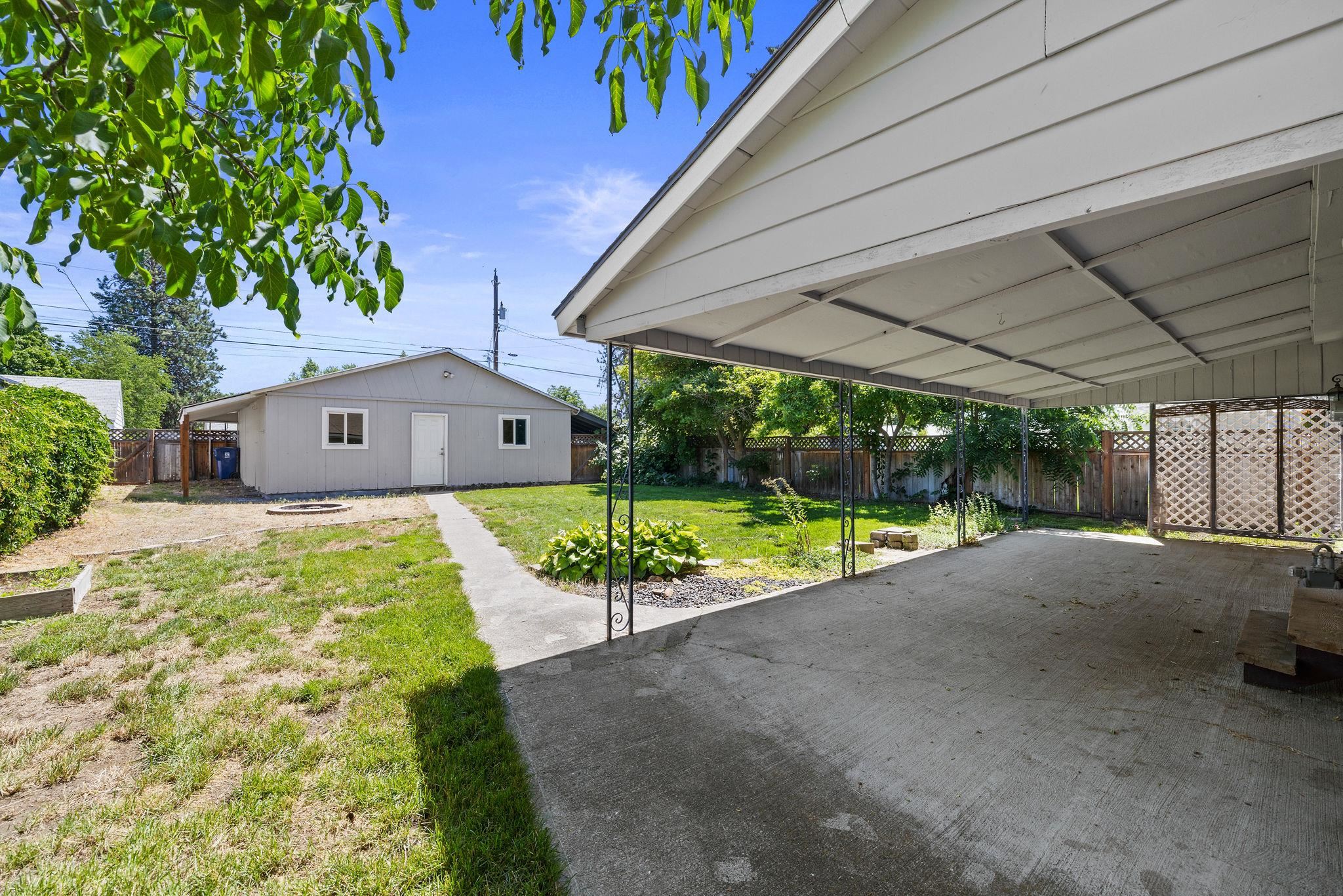 5214 North Belt Street Spokane, WA 99205 - Photo 32 of 34