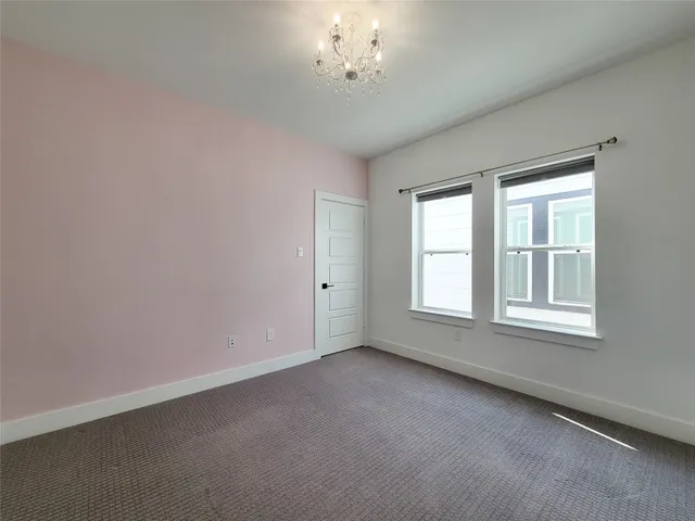 $399,900 | 5019 Creekmont Drive, Houston, TX 77091