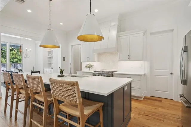 $915,000 | 383 Rue Charlotte, Covington, LA 70433