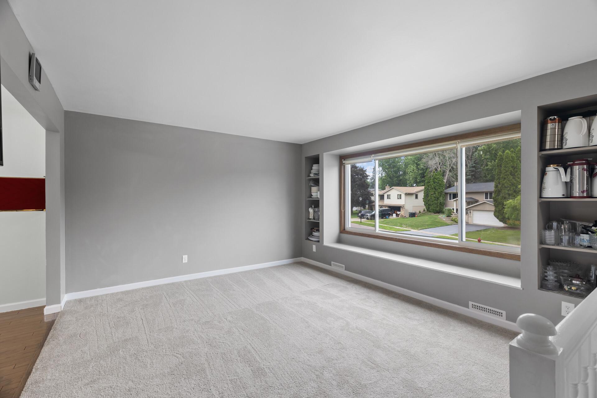 4990 148th Path West Apple Valley, MN 55124 - Photo 6 of 45
