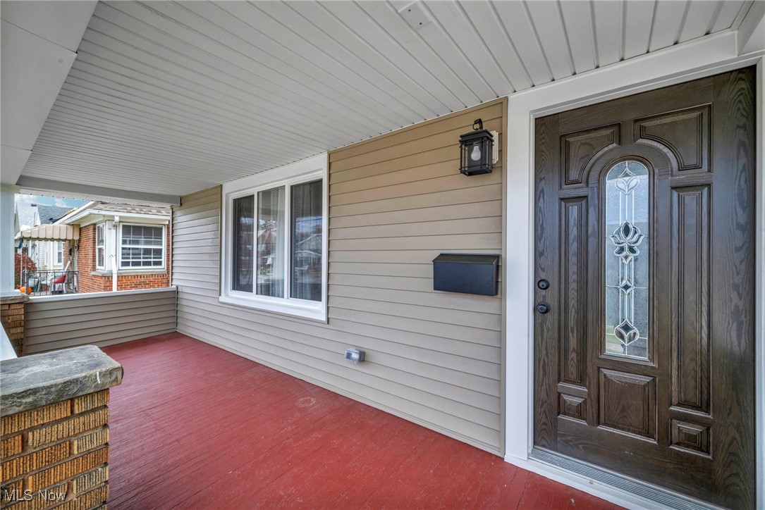 7619 Snow Road Parma, OH 44129 - Photo 4 of 34