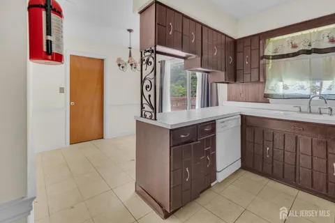 $1,100,000 | 18 Foley Avenue, Edison, NJ 08820