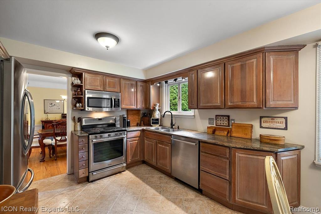 746 Birch Tree Lane Rochester Hills, MI 48306 - Photo 23 of 70