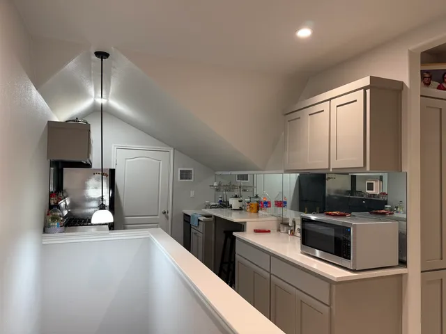 $1,350 | 739 Summit Springs Drive, Marble Falls, TX 78654