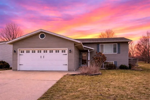 $347,000 | 222 10th Avenue Northwest, Byron, MN 55920