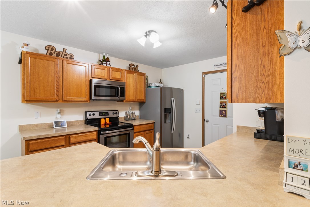 1885 Faye Road Akron, OH 44306 - Photo 7 of 25