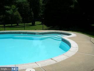 9025 Pine Road Philadelphia, PA 19115 - Photo 6 of 6