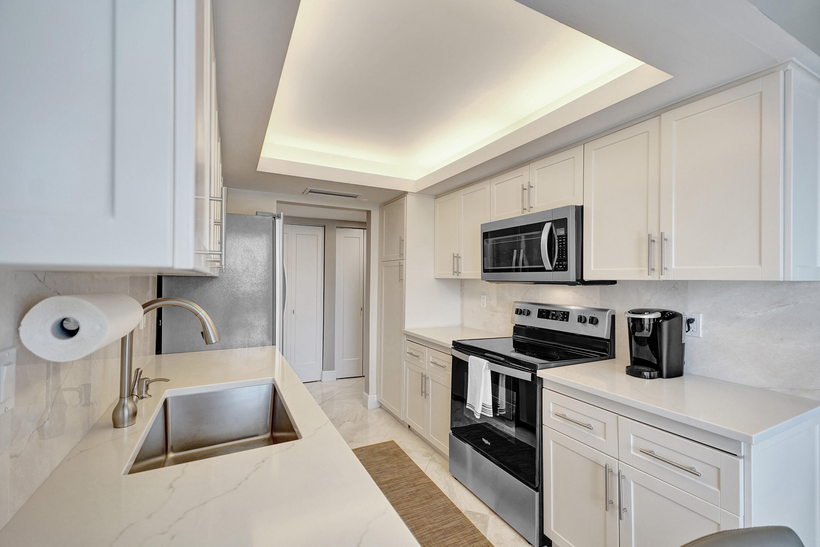 2001 North Ocean Boulevard, Unit 305 Boca Raton, FL 33431 - Photo 27 of 61 Kitchen