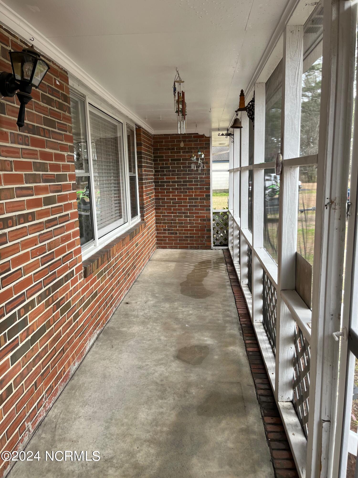 1806 County Street Elizabeth City, NC 27909 - Photo 2 of 32 IMG_8605