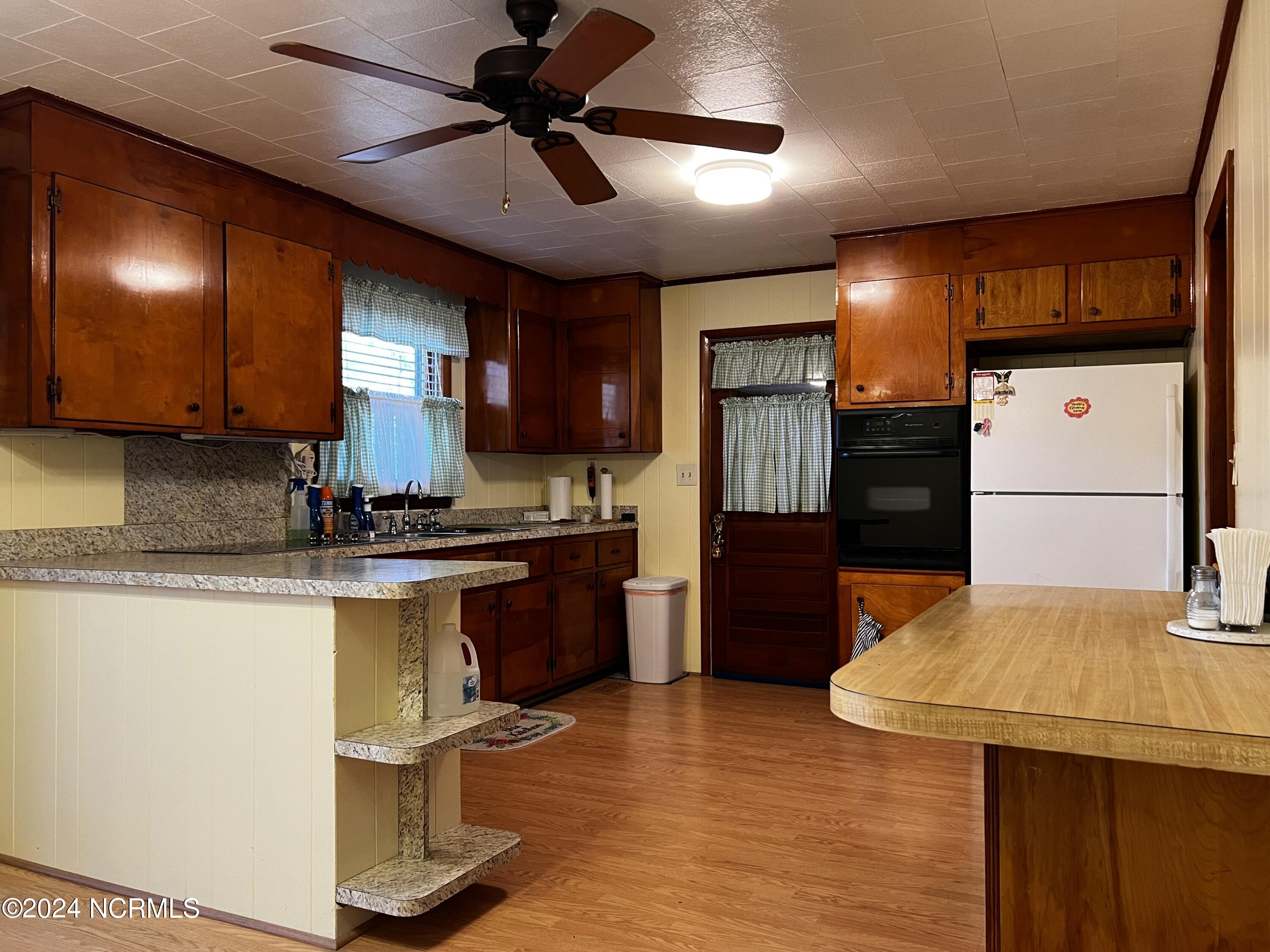 1806 County Street Elizabeth City, NC 27909 - Photo 7 of 32 IMG_1640