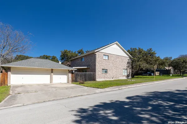 $2,050 | 7103 Misty Brook, San Antonio, TX 78250