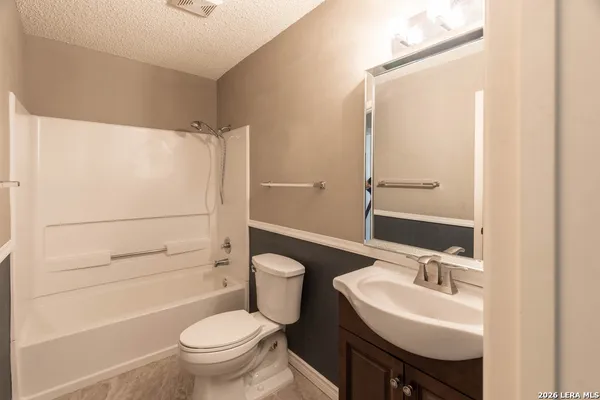 $2,050 | 7103 Misty Brook, San Antonio, TX 78250