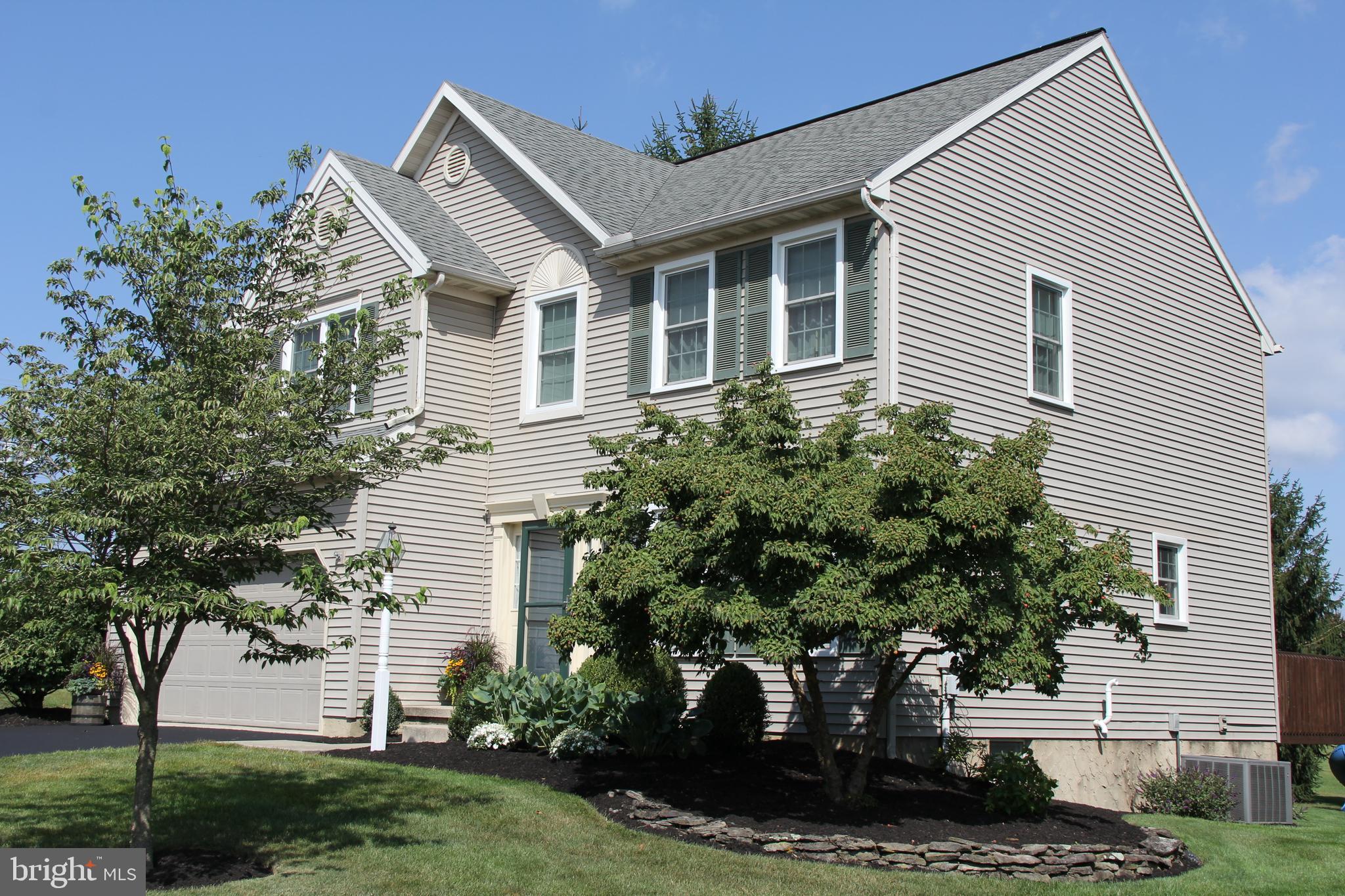 702 Farnum Road Lititz, PA 17543 - Photo 3 of 52