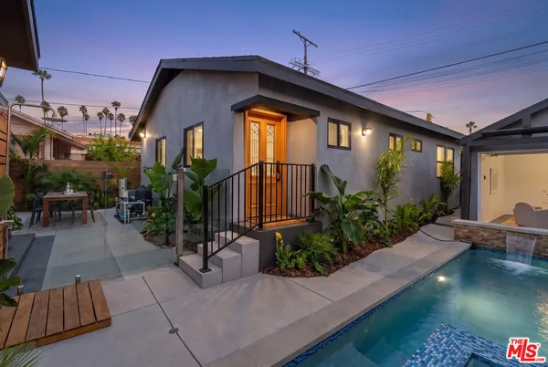 $1,895,000 | 1554 La Baig Avenue, Los Angeles, CA 90028