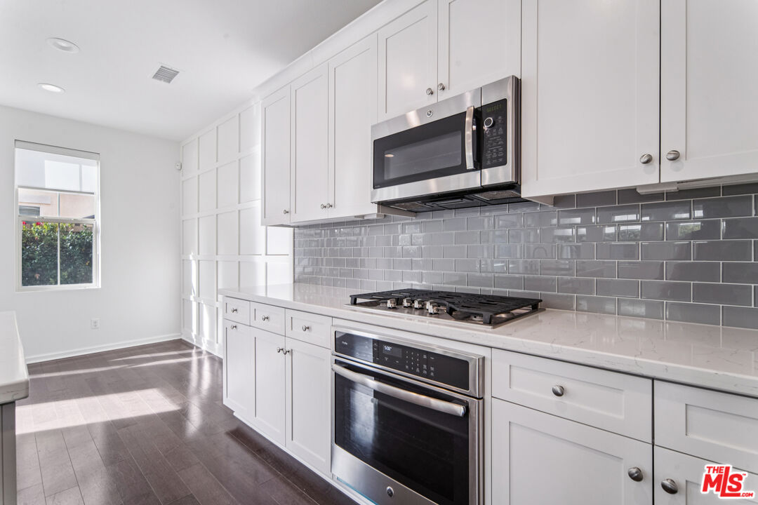 91 Lavender Lake Forest, CA 92630 - Photo 15 of 30