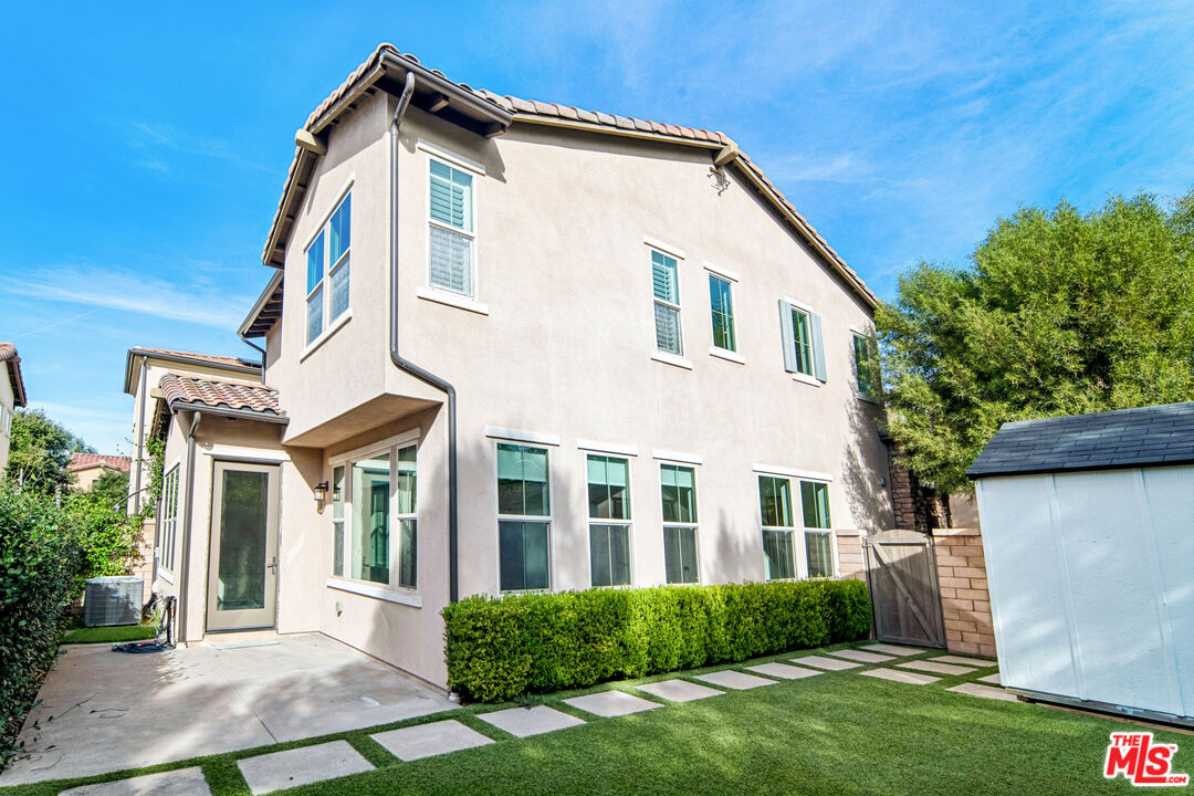 91 Lavender Lake Forest, CA 92630 - Photo 5 of 30