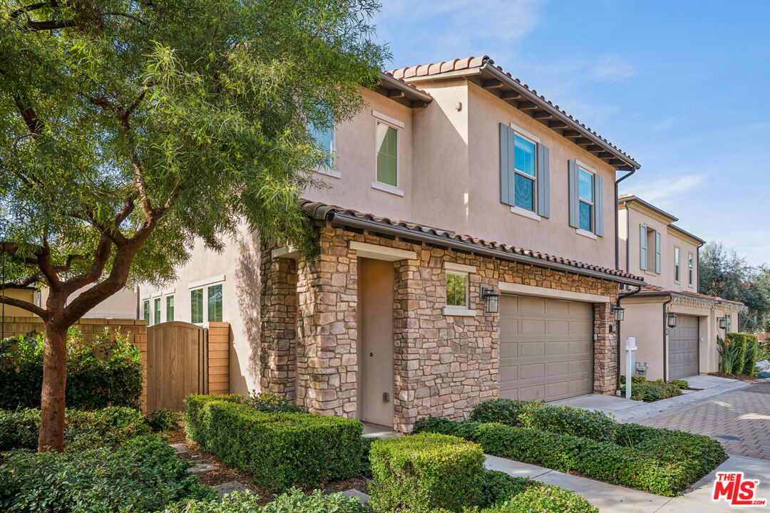 91 Lavender Lake Forest, CA 92630 - Photo 7 of 30