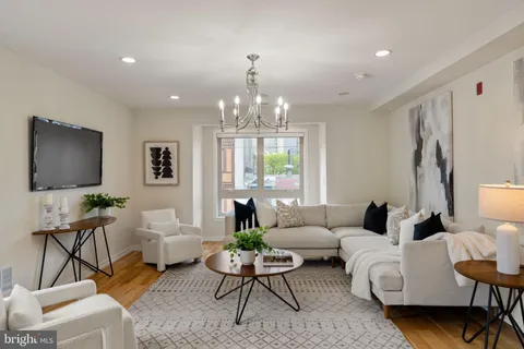 $665,000 | 1013 South 12th Street, Unit 3, Philadelphia, PA 19147