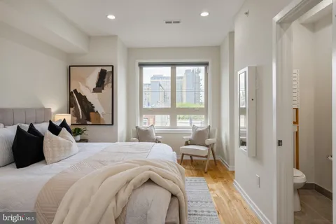 $665,000 | 1013 South 12th Street, Unit 3, Philadelphia, PA 19147