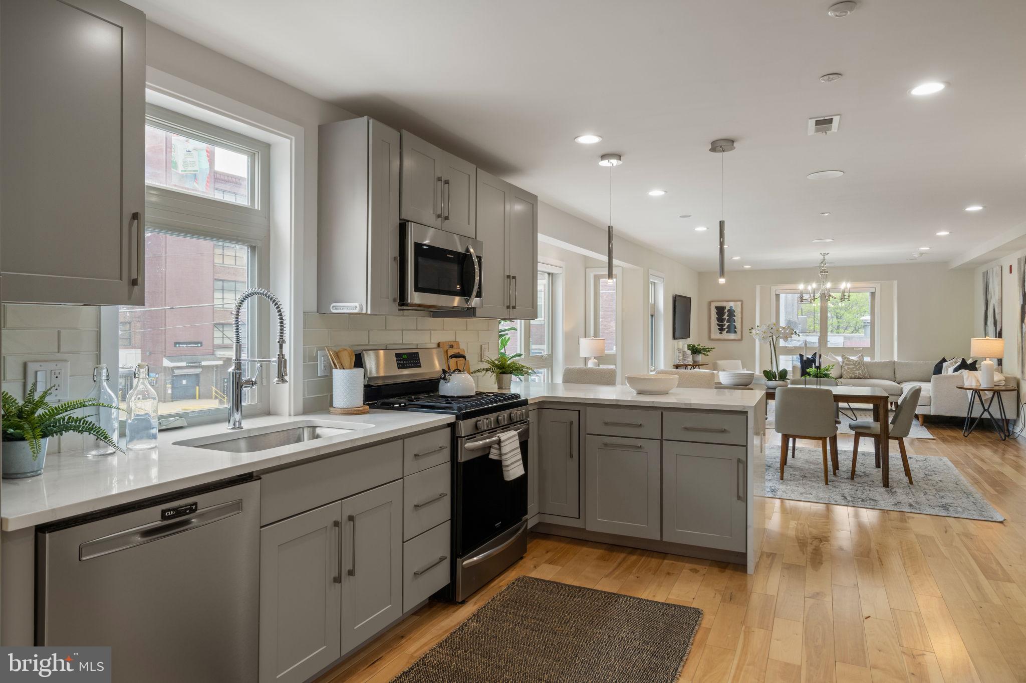 1013 South 12th Street, Unit 3 Philadelphia, PA 19147 - Photo 4 of 57